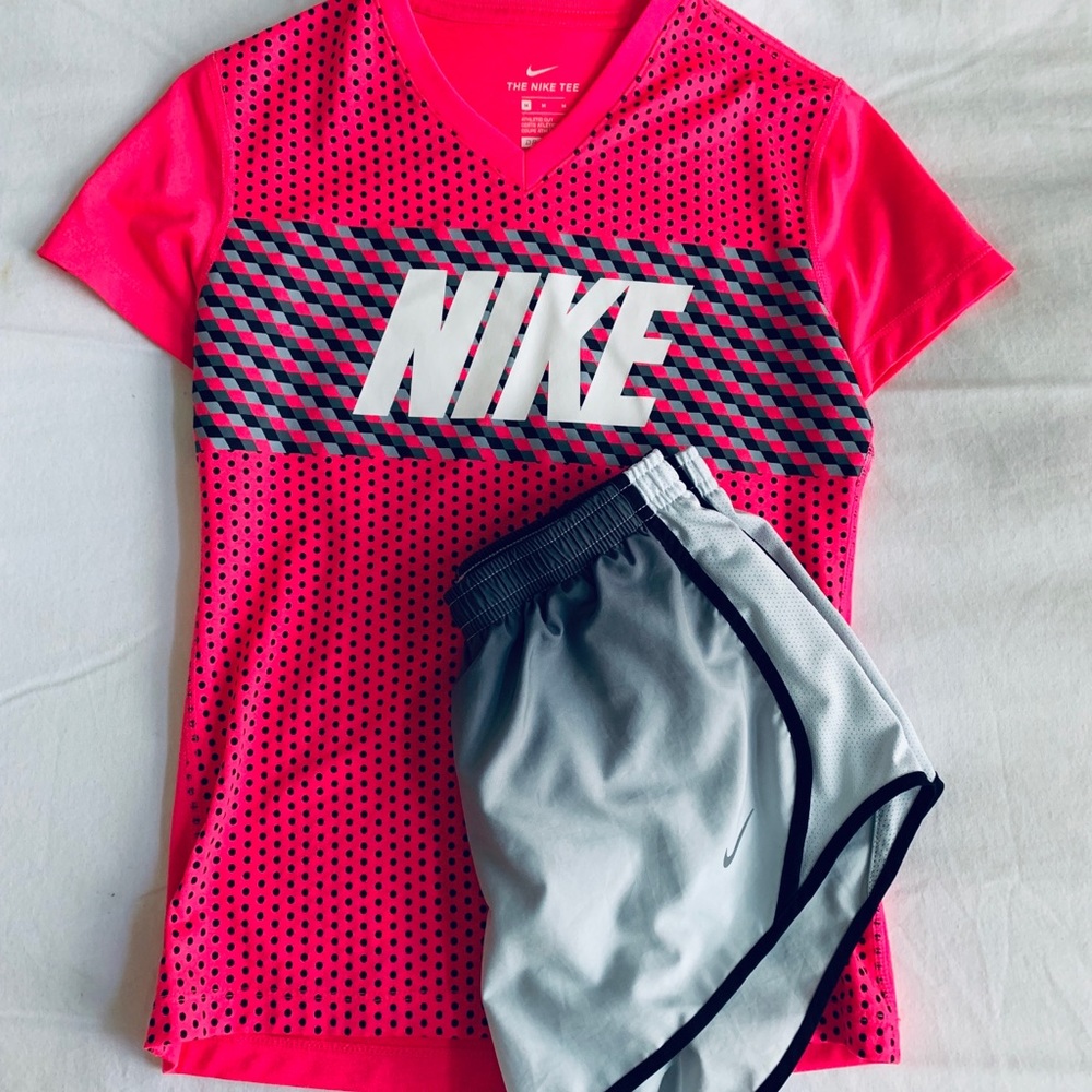 EUC Girls Nike Short & T-shirt Set